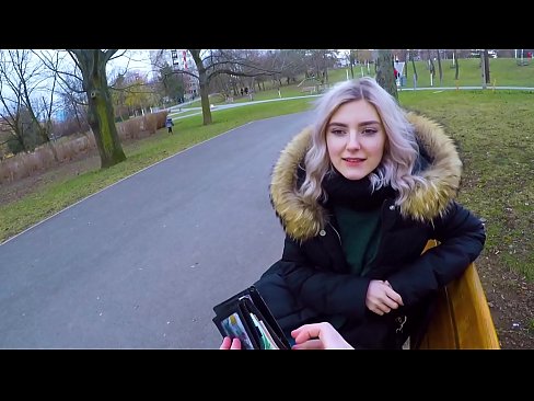 ❤️ Nilulon ang mainit na cum ng isang estranghero para sa pera - blowjob sa parke ni Eva Elfie ☑ Fuck video sa tl.filmepornonline.ru ❌️❤